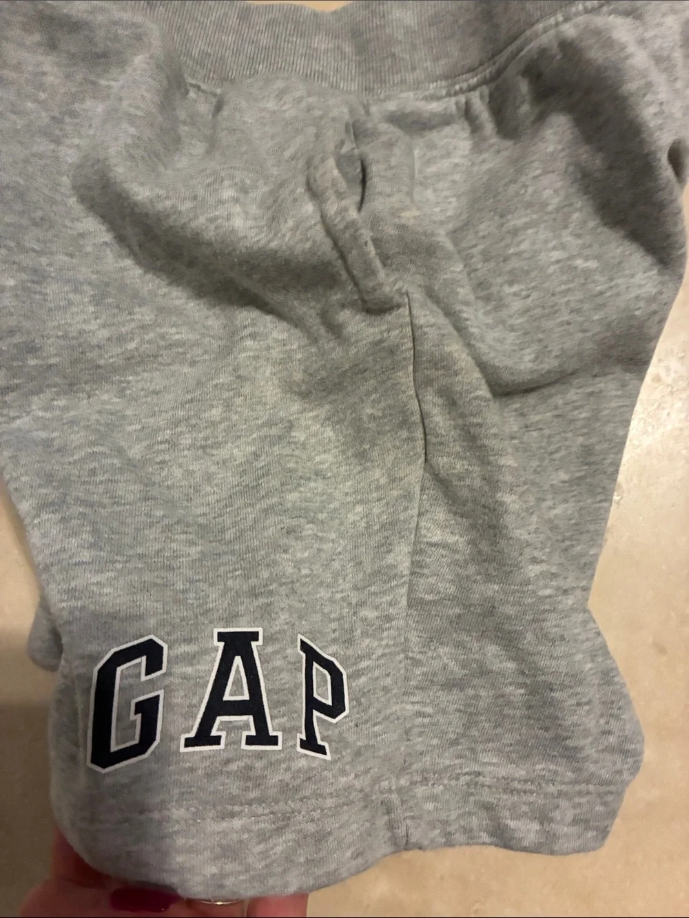 GAP kids gray shorts - M